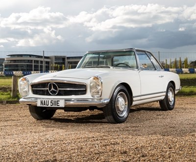 Lot 302 - 1967 Mercedes-Benz 250SL Pagoda
